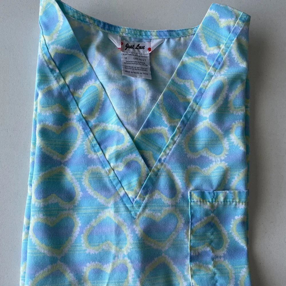 4 Woman Scrubs Tops Size M - Picture 3 of 9